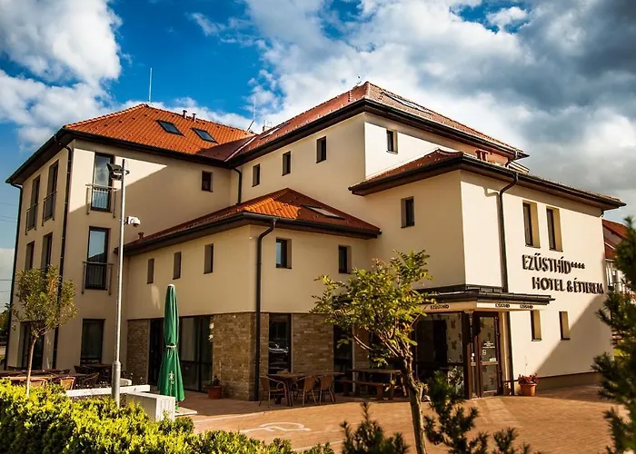 Ezuesthid Hotel